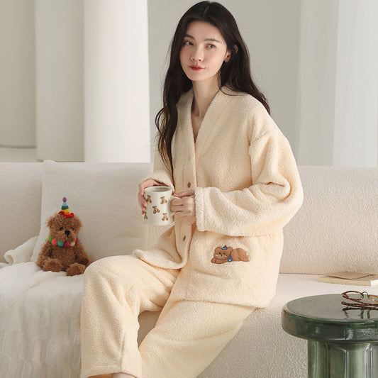 Women's Simple And Comfortable Coral Velvet Pajamas Suit