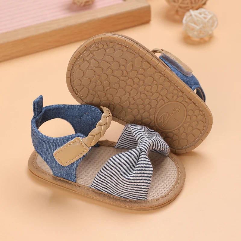 2025 Infant Baby Girls Summer Sandals with Flower Bowknot Soft Sole Wedding Dress Flats Newborn First Walkers Crib Dress Shoes