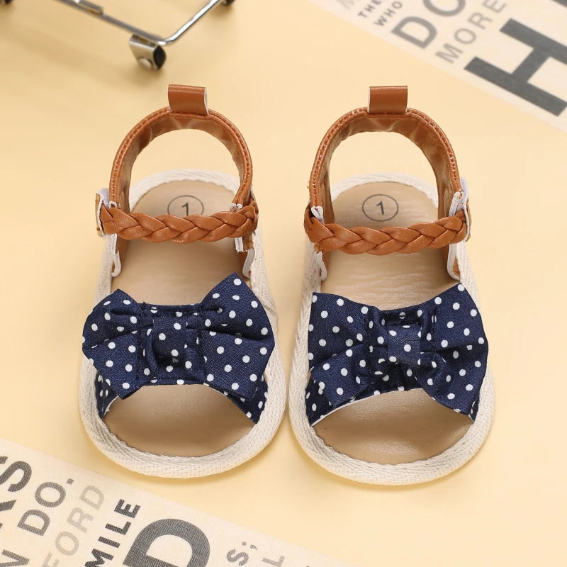 2025 Infant Baby Girls Summer Sandals with Flower Bowknot Soft Sole Wedding Dress Flats Newborn First Walkers Crib Dress Shoes